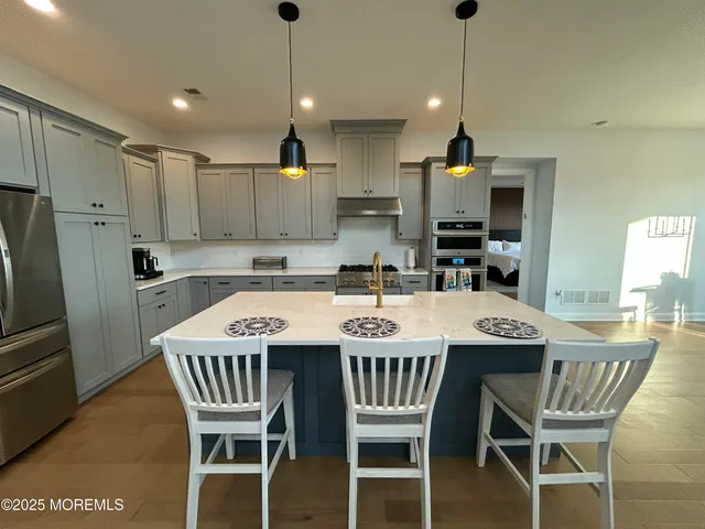 $1,399,000 | 6 Scarlett Terrace, Manalapan, NJ 07726