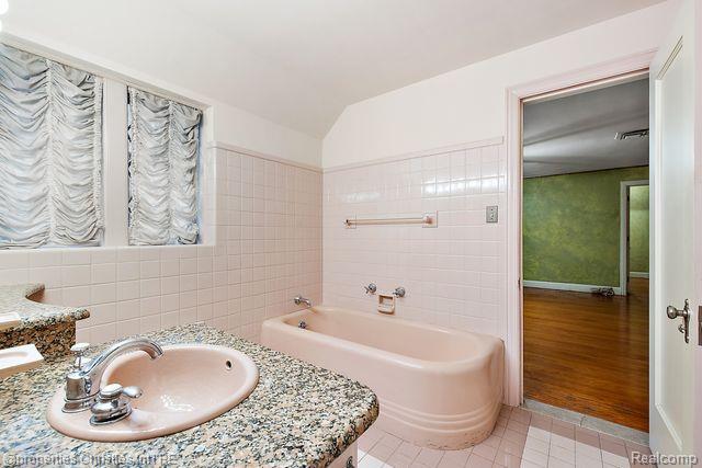 19291 Woodston Road Detroit, MI 48203 - Photo 64 of 96 Gallery Image 64