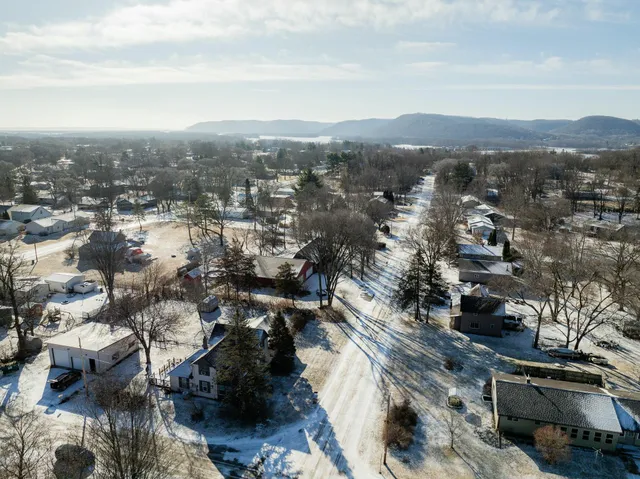 $271,900 | 11848 Gray Street, Trempealeau, WI 54661