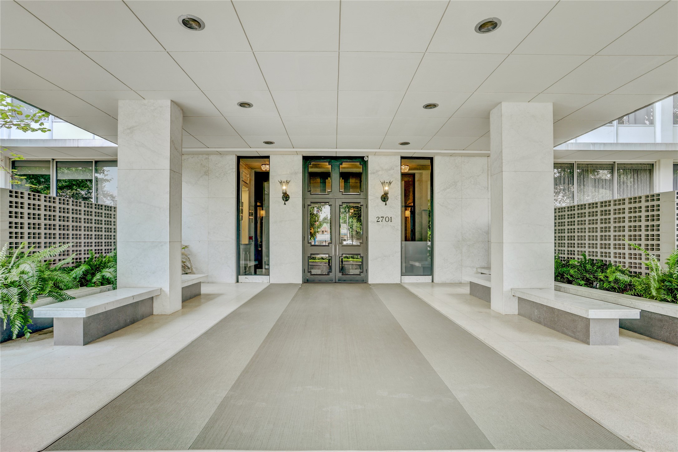 2701 Westheimer Road, Unit 2D Houston, TX 77098 - Photo 4 of 48 A stunning front door where your visitors are greeted by the building's concirege.