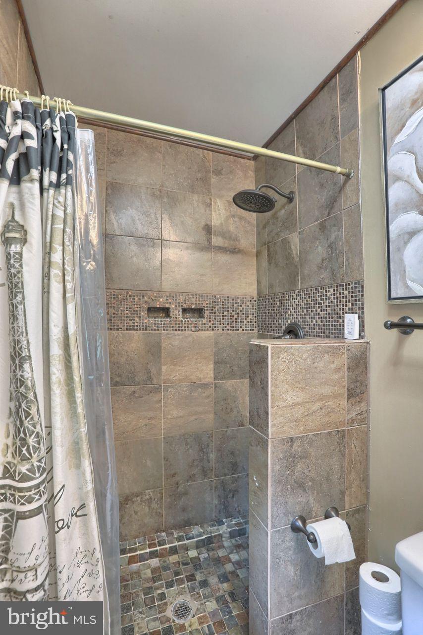 3313 Ridgeway Road Harrisburg, PA 17109 - Photo 17 of 35 Gallery Image 17