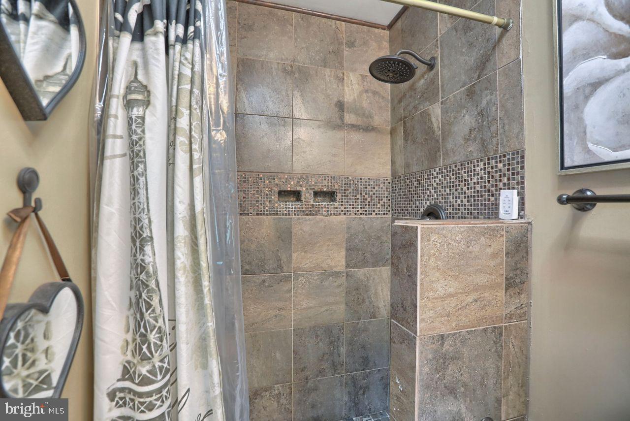 3313 Ridgeway Road Harrisburg, PA 17109 - Photo 18 of 35 Gallery Image 18