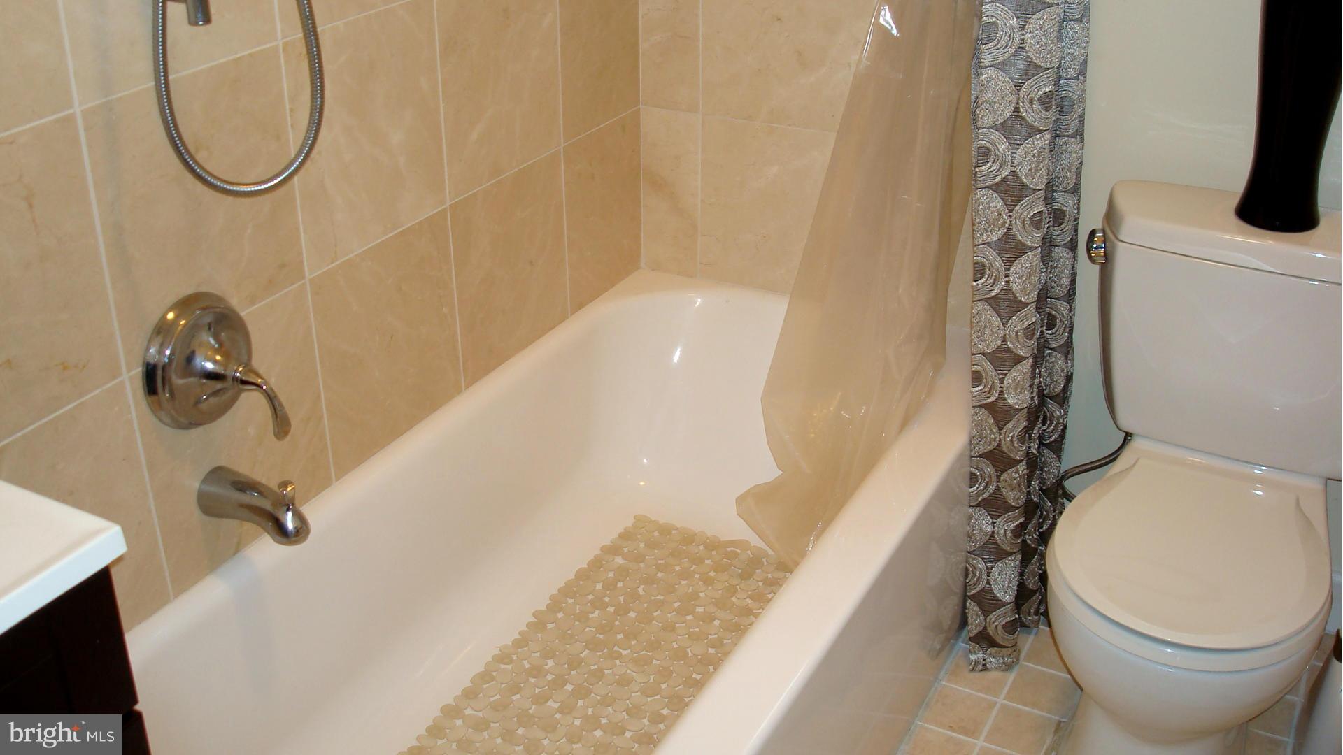 3525 White Chapel Road Baltimore, MD 21215 - Photo 21 of 27 Bath
