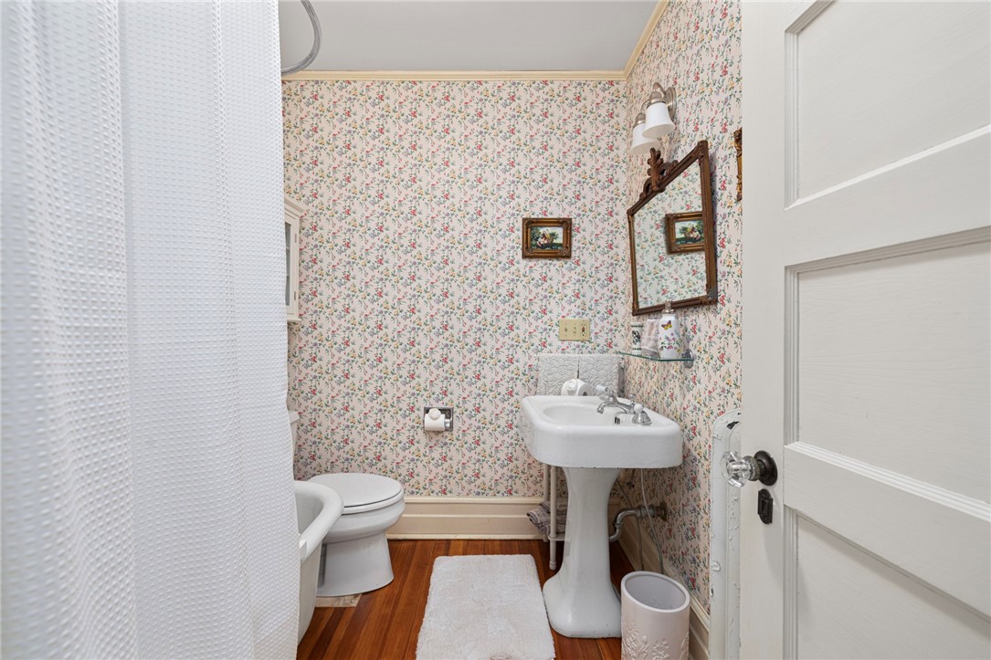 63 Longfellow Road Jamestown, RI 02835 - Photo 32 of 45 Second level full bath with claw foot tub is 7'10" x 5'7".