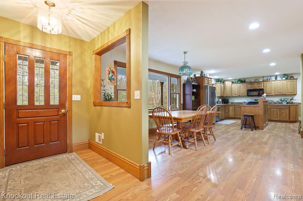 8238 Roedel Road Frankenmuth, MI 48734 - Photo 8 of 59 Gallery Image 8