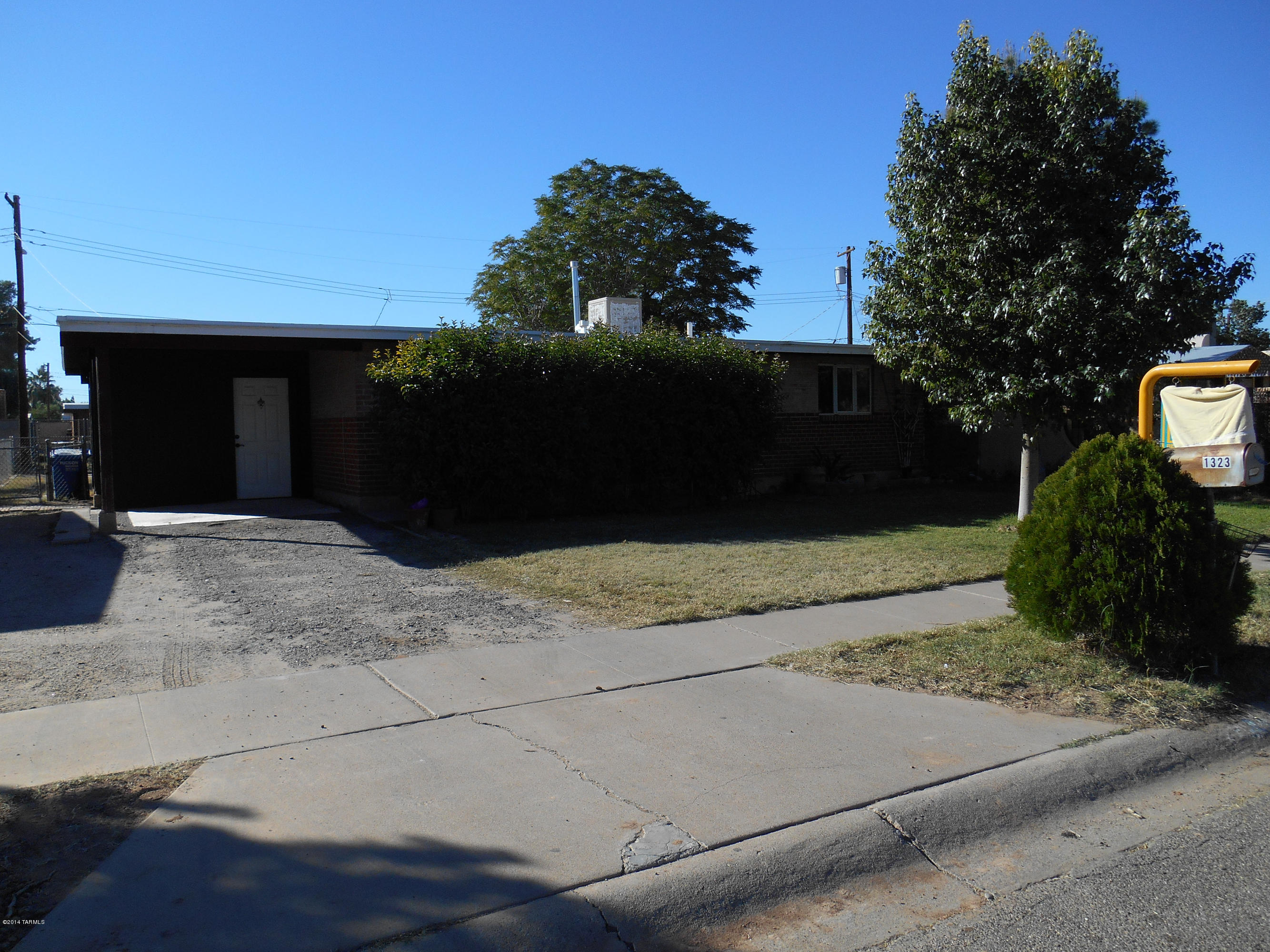 1323 West Pastime Road Tucson, AZ 85705 - Photo 2 of 13