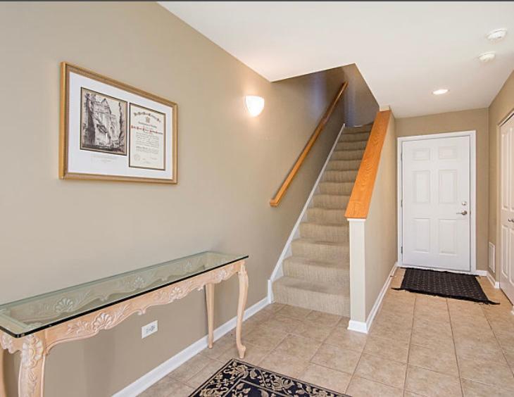 7426 West Fullerton Avenue Elmwood Park, IL 60707 - Photo 2 of 20 a view of an entryway