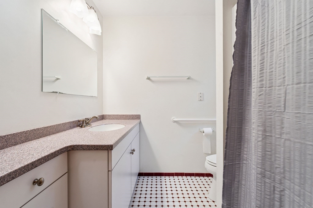 5 Lee Way Georgetown, MA 01833 - Photo 18 of 33 Gallery Image 18