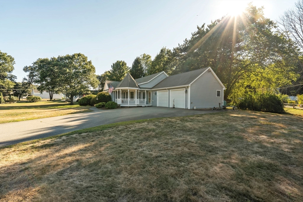 5 Lee Way Georgetown, MA 01833 - Photo 2 of 33 Gallery Image 2