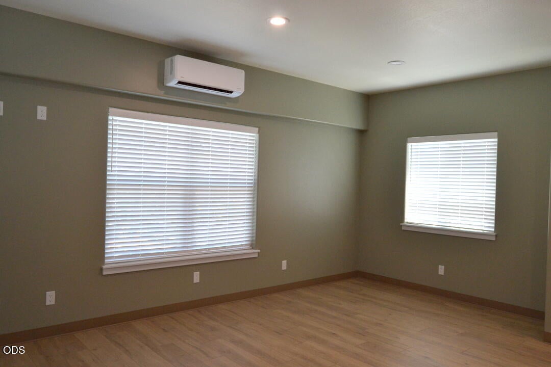 2032 Southwest Allen Creek Road Grants Pass, OR 97527 - Photo 4 of 22 Gallery Image 4