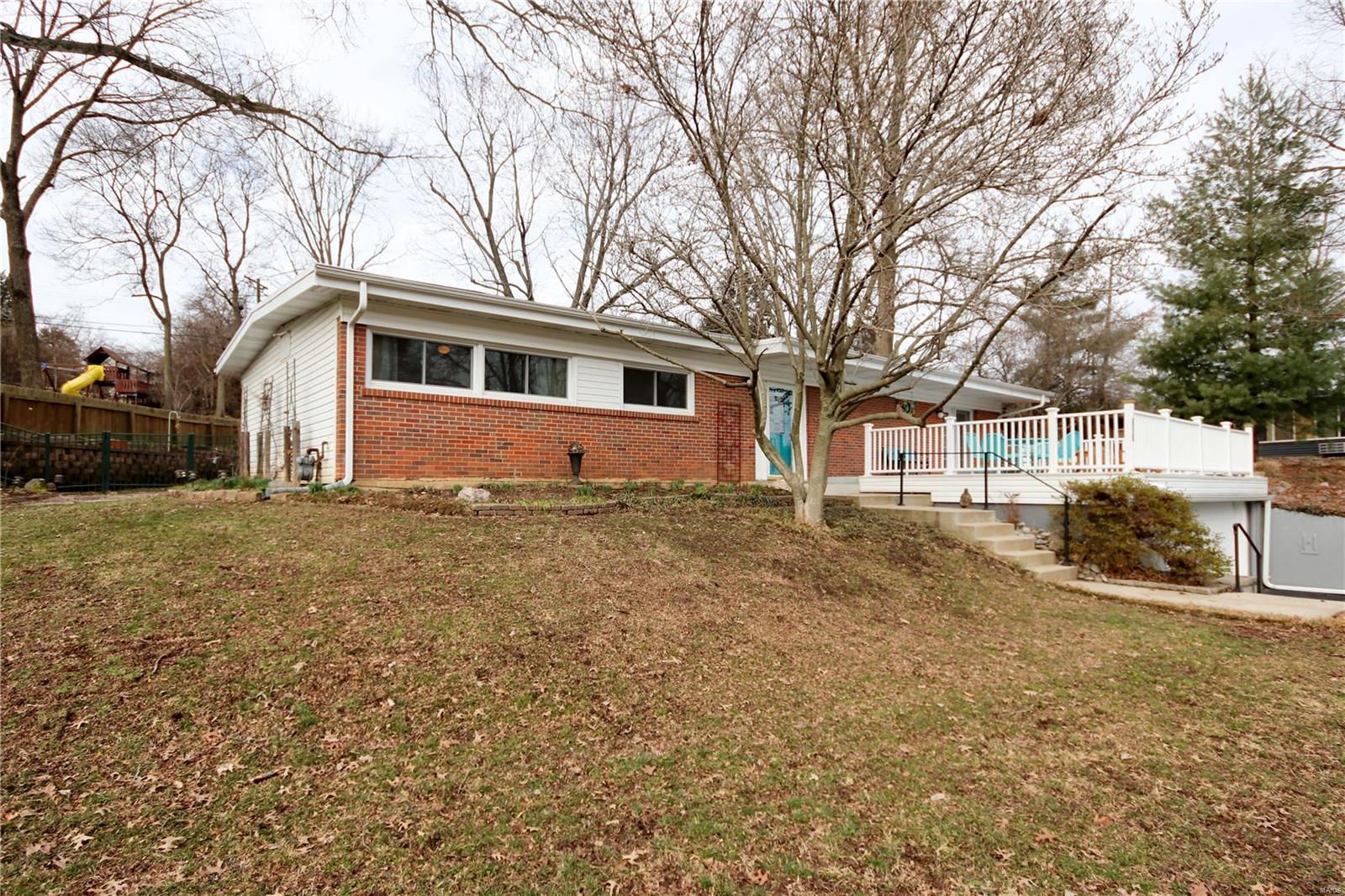 819 Culloden Road St. Louis, MO 63122 - Photo 3 of 34