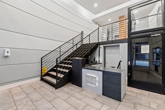 $325,000 | 520 West Huron Street, Unit 116, Chicago, IL 60654