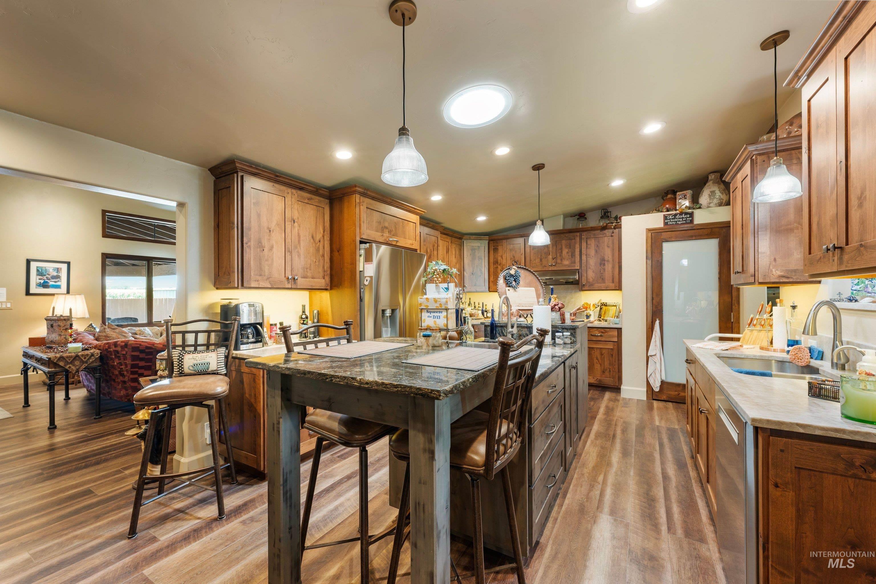 2370 West Lake Hazel Road Meridian, ID 83642 - Photo 7 of 49 Gallery Image 7