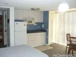 $2,077 | 2572 Lemon Road, Unit 1104, Honolulu, HI 96815