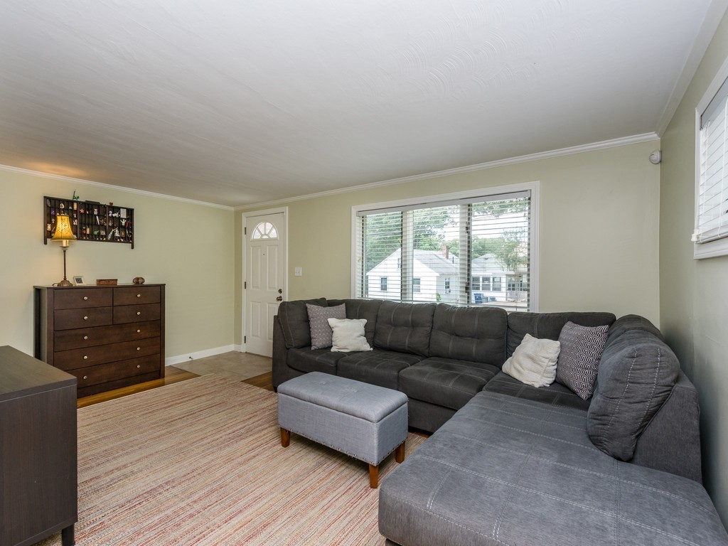 5 Grassmere Road Boston, MA 02136 - Photo 4 of 30 Gallery Image 4