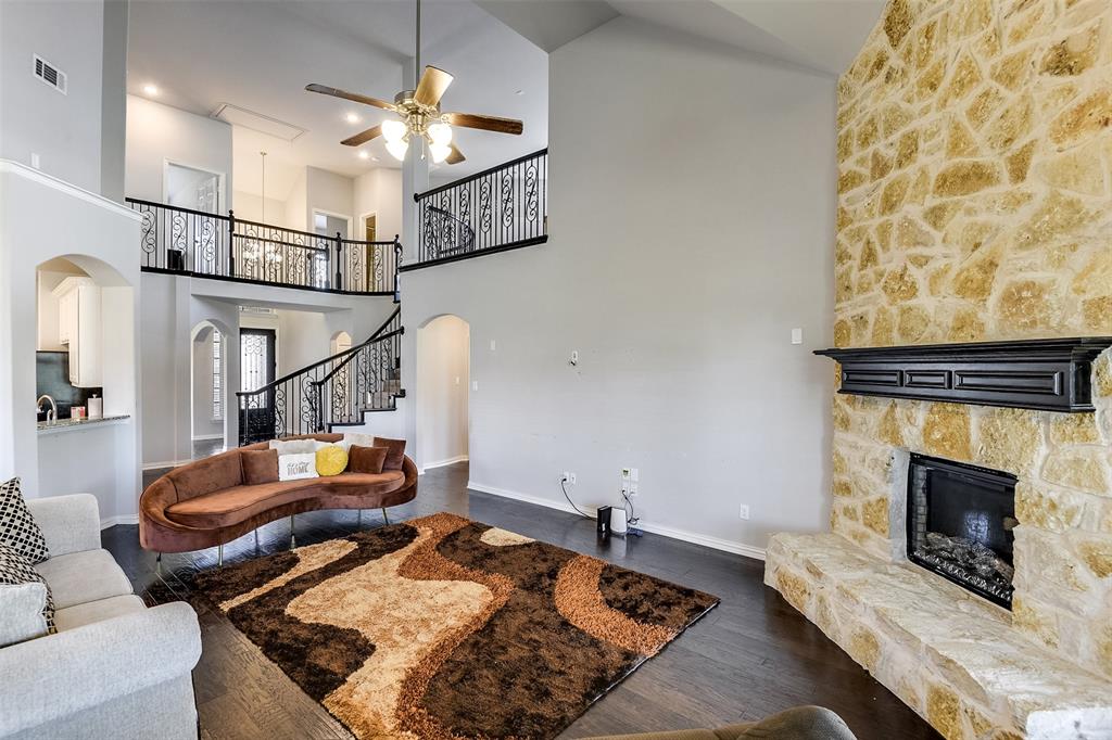 211 Stonegate Way Red Oak, TX 75154 - Photo 13 of 40