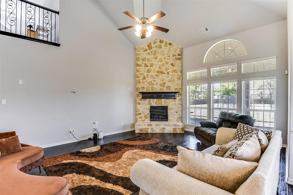 211 Stonegate Way Red Oak, TX 75154 - Photo 14 of 40