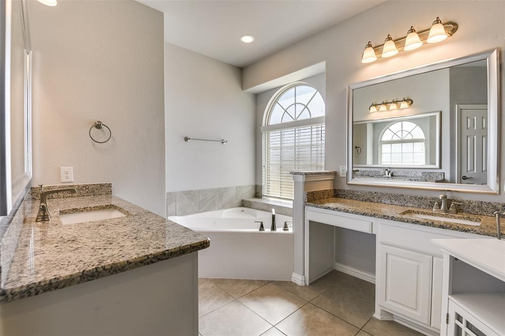 211 Stonegate Way Red Oak, TX 75154 - Photo 21 of 40