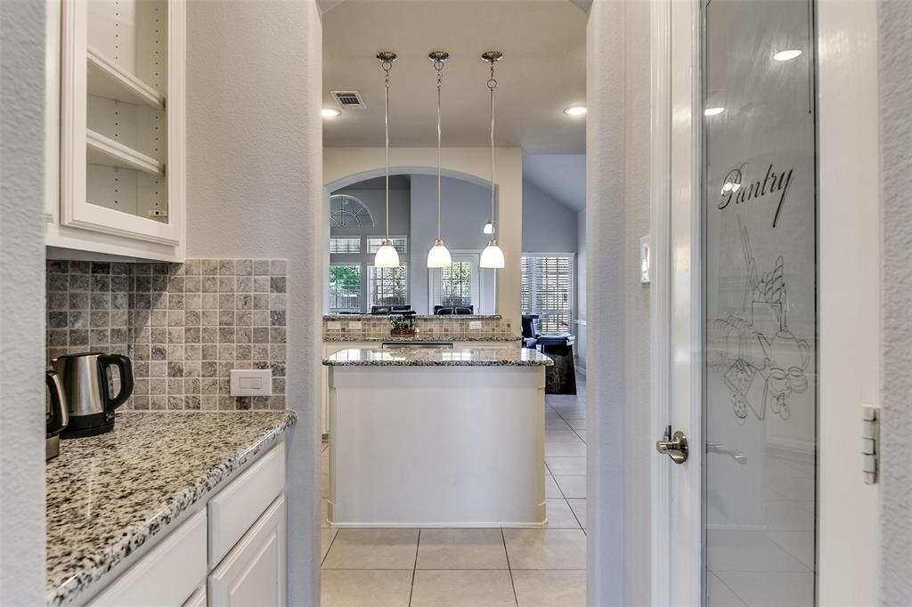 211 Stonegate Way Red Oak, TX 75154 - Photo 7 of 40