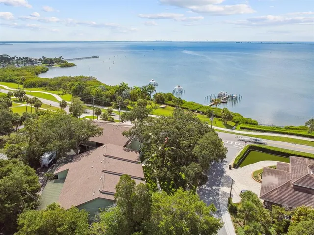 $3,600 | 411 South Bayshore Boulevard, Unit 2, Safety Harbor, FL 34695