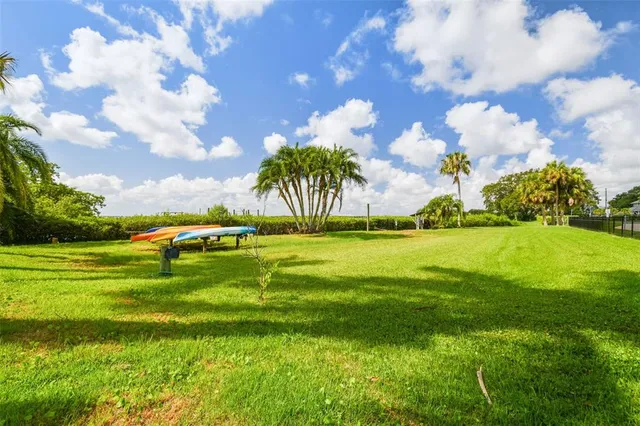 $3,600 | 411 South Bayshore Boulevard, Unit 2, Safety Harbor, FL 34695