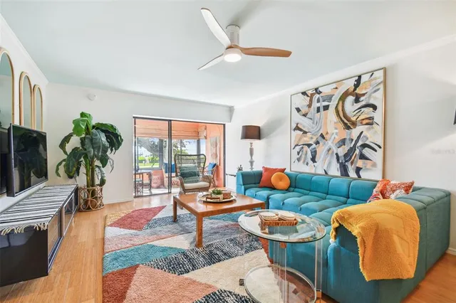 $3,600 | 411 South Bayshore Boulevard, Unit 2, Safety Harbor, FL 34695