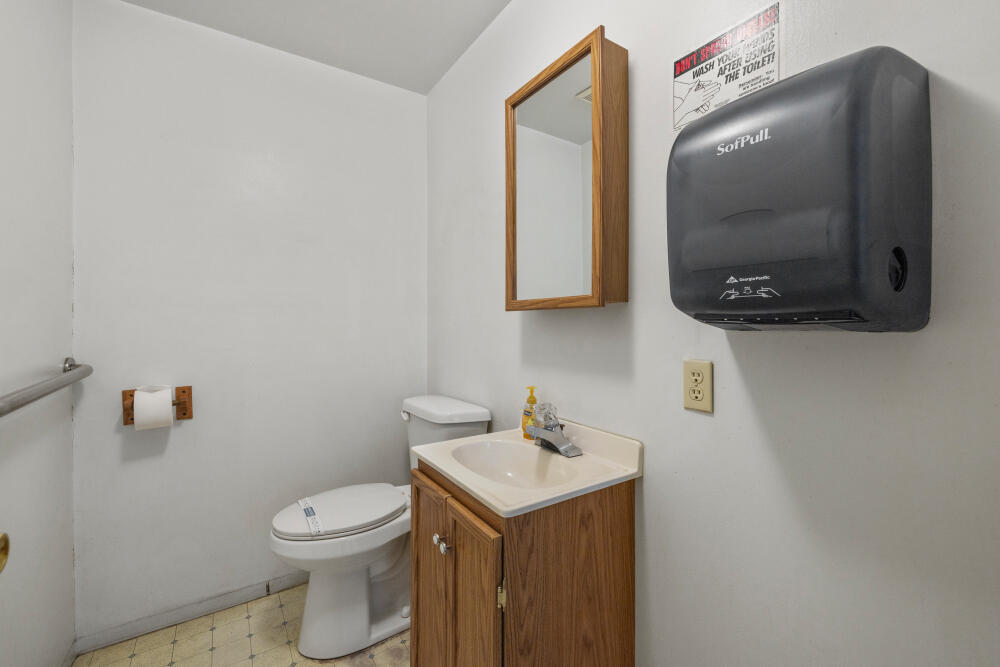 1633 Division Street Klamath Falls, OR 97601 - Photo 46 of 69 1633DivisionSt-40
