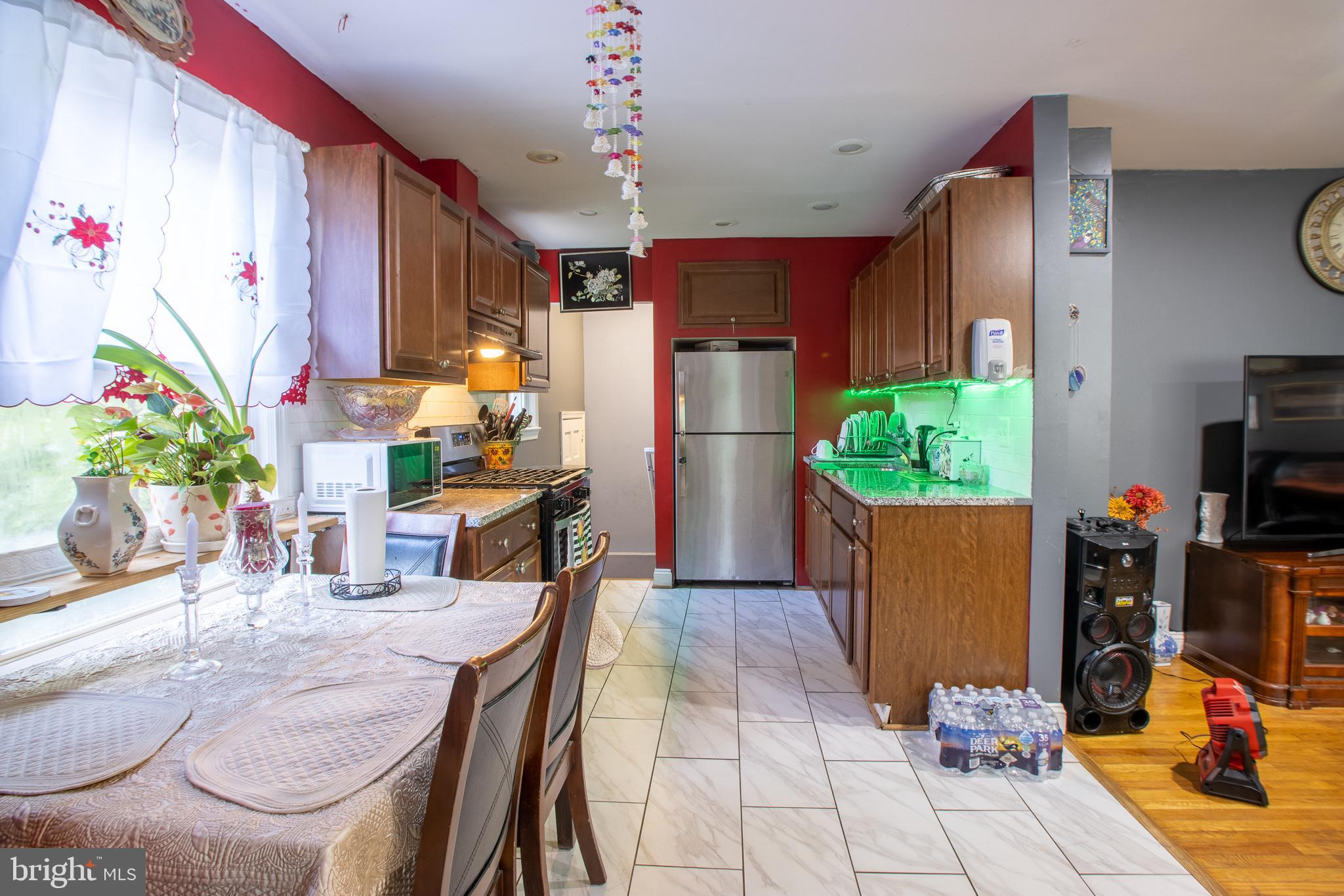 6607 Stanton Road Hyattsville, MD 20784 - Photo 7 of 31