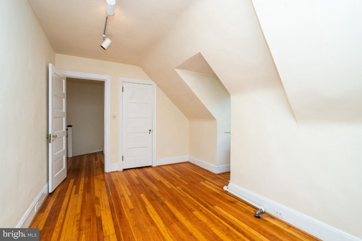 4212 Wickford Road Baltimore, MD 21210 - Photo 29 of 36 Bedroom #4