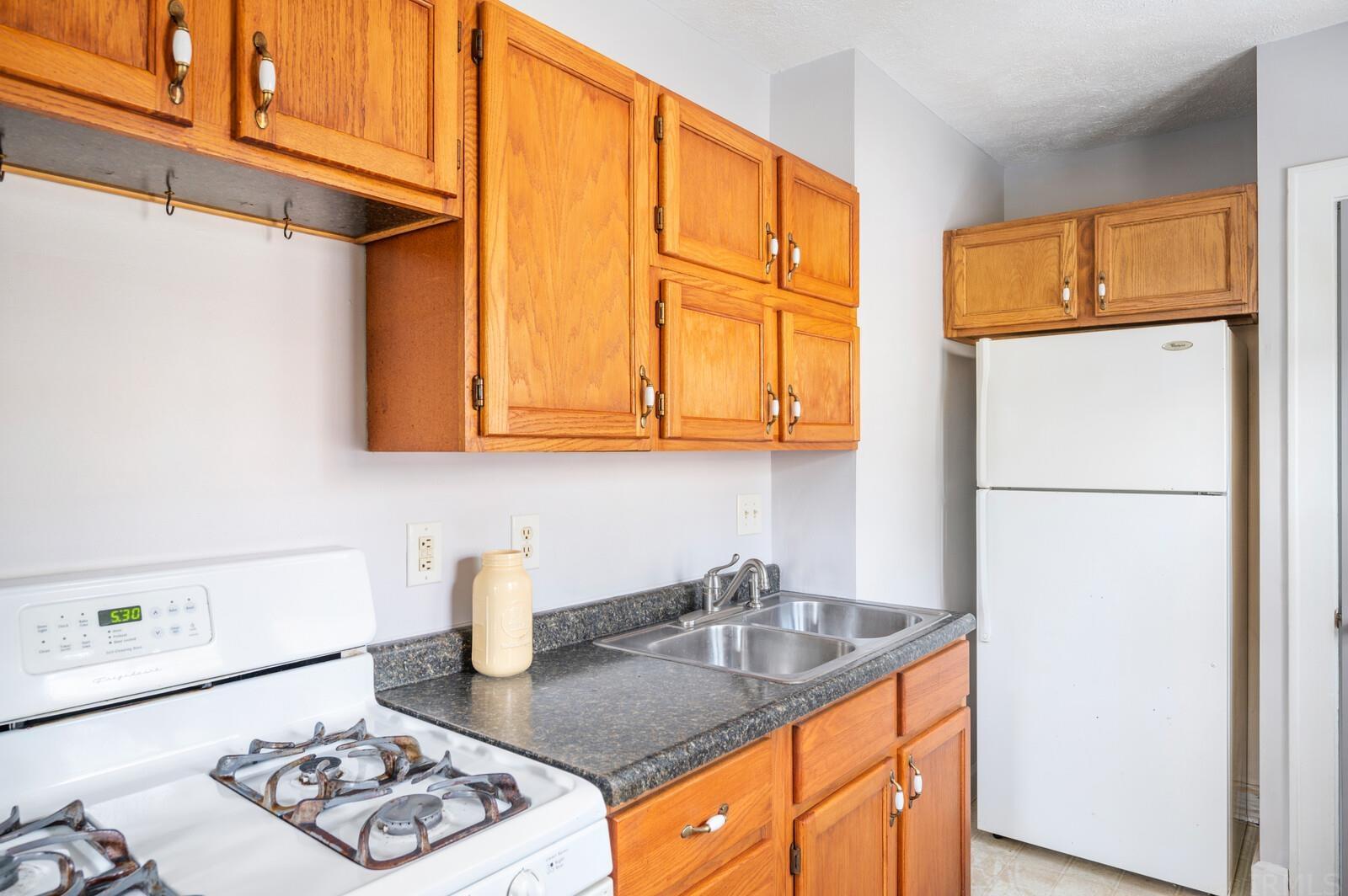 131 South Stradling Road Muncie, IN 47304 - Photo 8 of 18