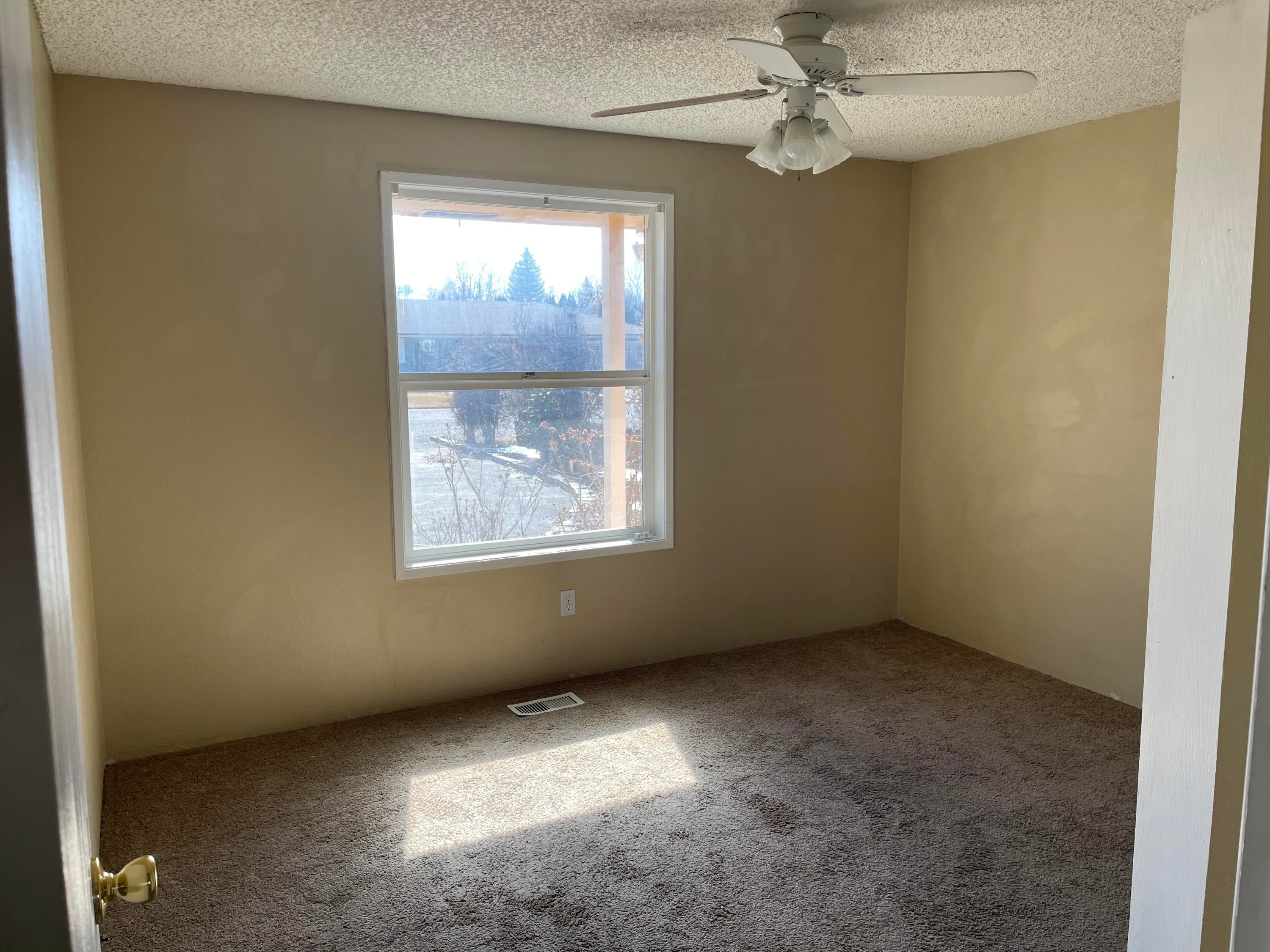3934 Rio Vista Way Klamath Falls, OR 97603 - Photo 10 of 14 8CCAF789-F90C-4FEB-B245-C71BCD166A25