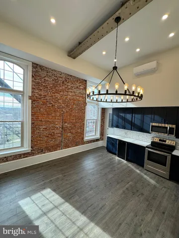 $1,895 | 13 North 4th Avenue, Unit 6, Royersford, PA 19468