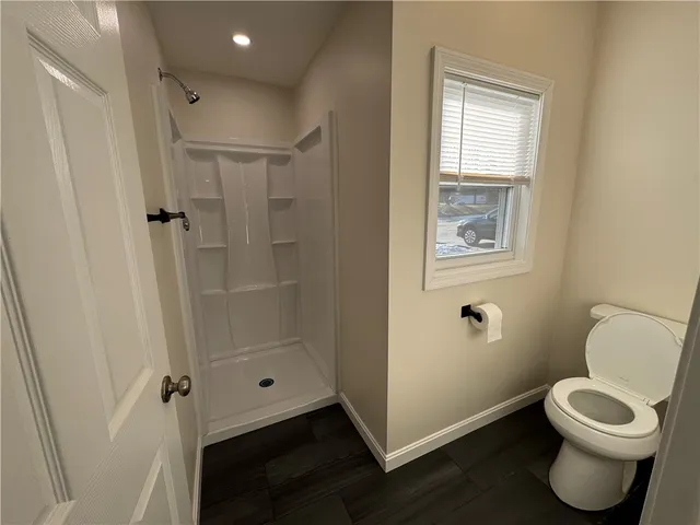 $2,800 | 14 Tillinghast Avenue, Warwick, RI 02886