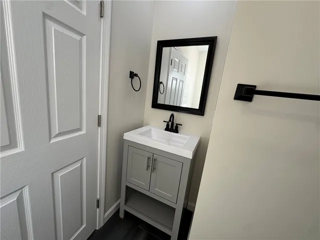 $2,800 | 14 Tillinghast Avenue, Warwick, RI 02886