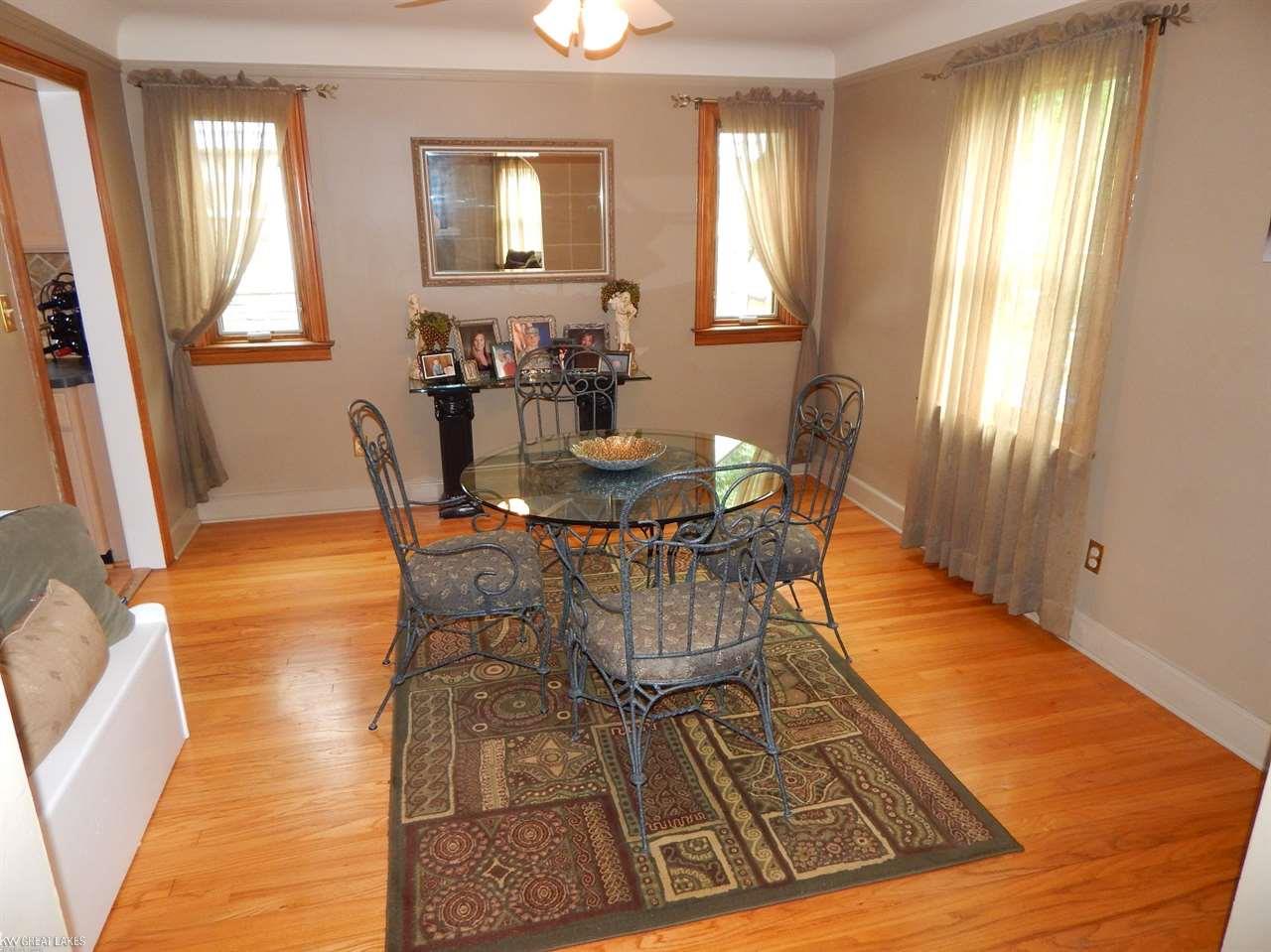 1793 Hampton Road Grosse Pointe, MI 48236 - Photo 9 of 69 31354587-8.JPG