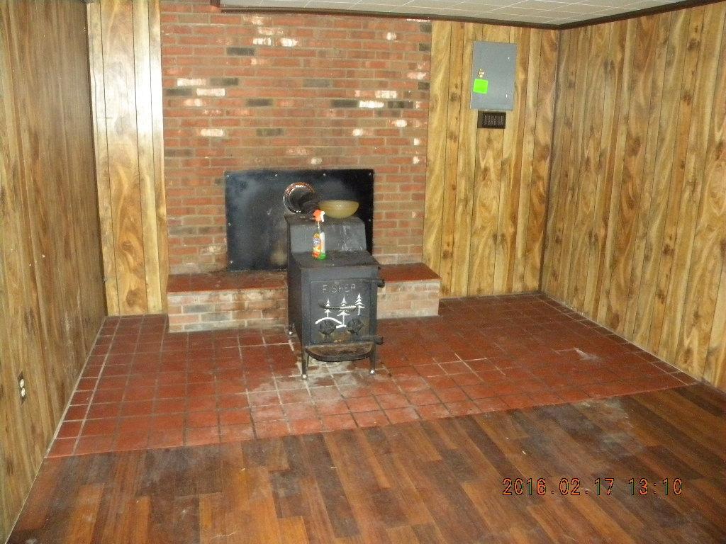 4035 Bains Chapel Road Radford, VA 24141 - Photo 16 of 21 BAINSCHAPE (15)