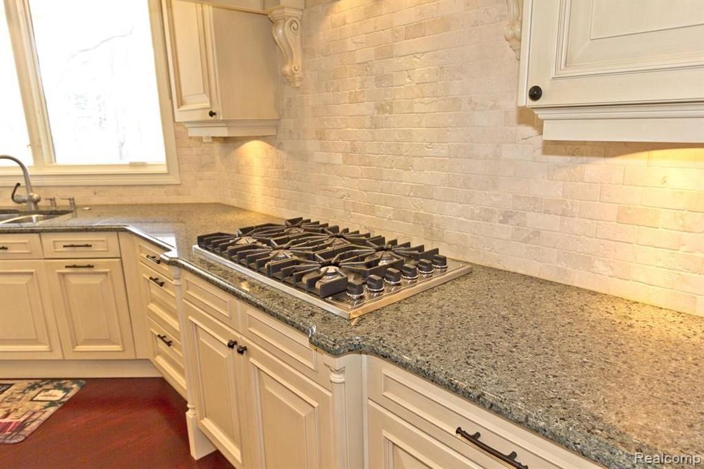 30202 Inkster Road Franklin, MI 48025 - Photo 37 of 75