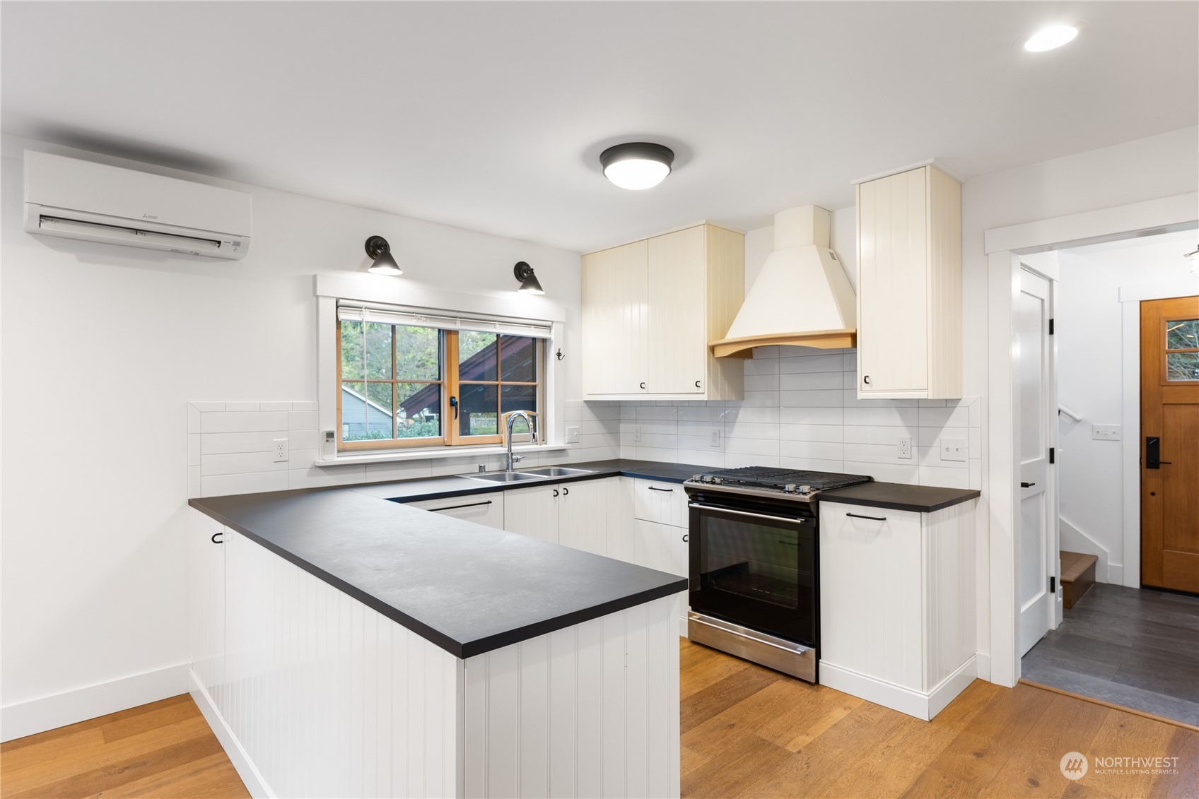 5064 View Road Langley, WA 98260 - Photo 2 of 28 Gallery Image 2
