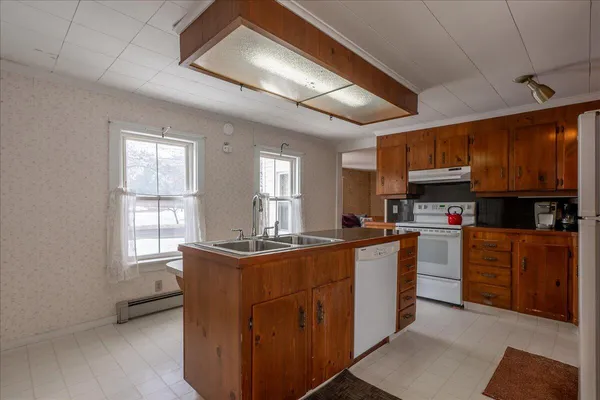 $395,000 | 80 Holmes Street, Rockland, ME 04841
