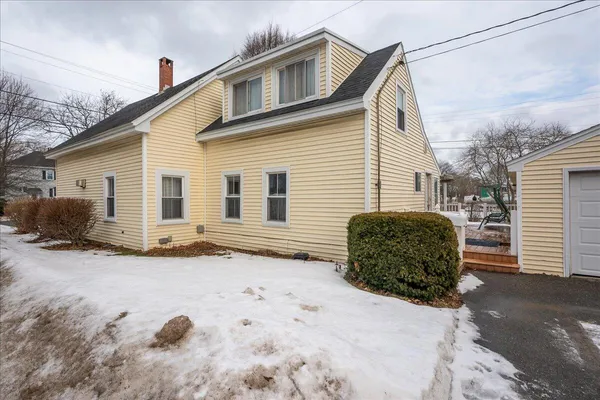 $395,000 | 80 Holmes Street, Rockland, ME 04841