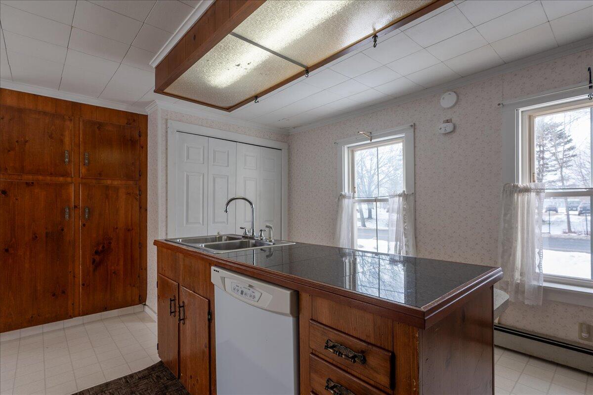 80 Holmes Street Rockland, ME 04841 - Photo 21 of 66 09-80 Holmes-9