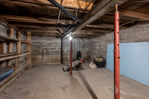 $395,000 | 80 Holmes Street, Rockland, ME 04841