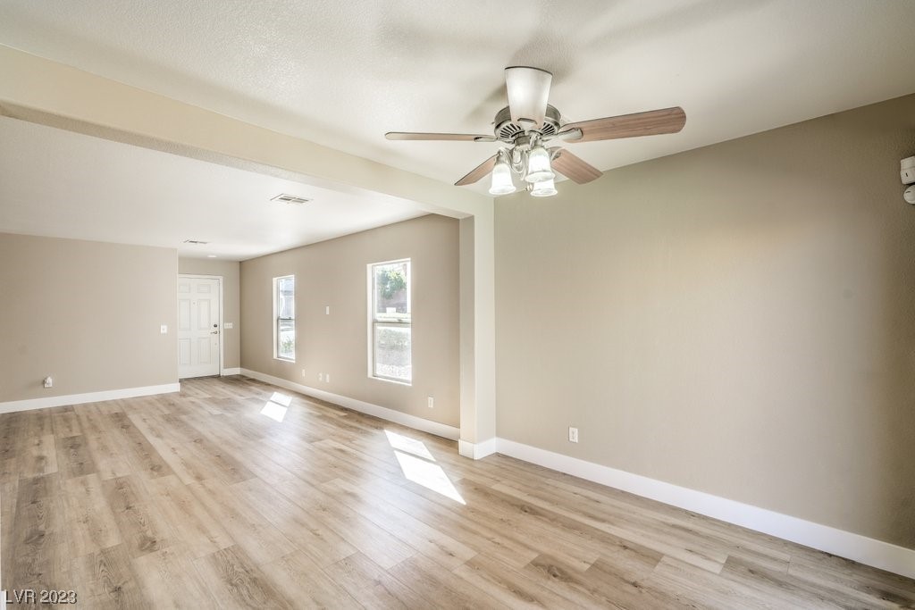 9482 Joe Robby Court Las Vegas, NV 89148 - Photo 10 of 33