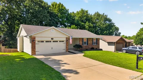 $319,900 | 18 Eagle Chase Court, St. Peters, MO 63376