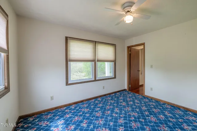 $515,000 | 207 Pleasant View Road, Rose Hill, VA 24281