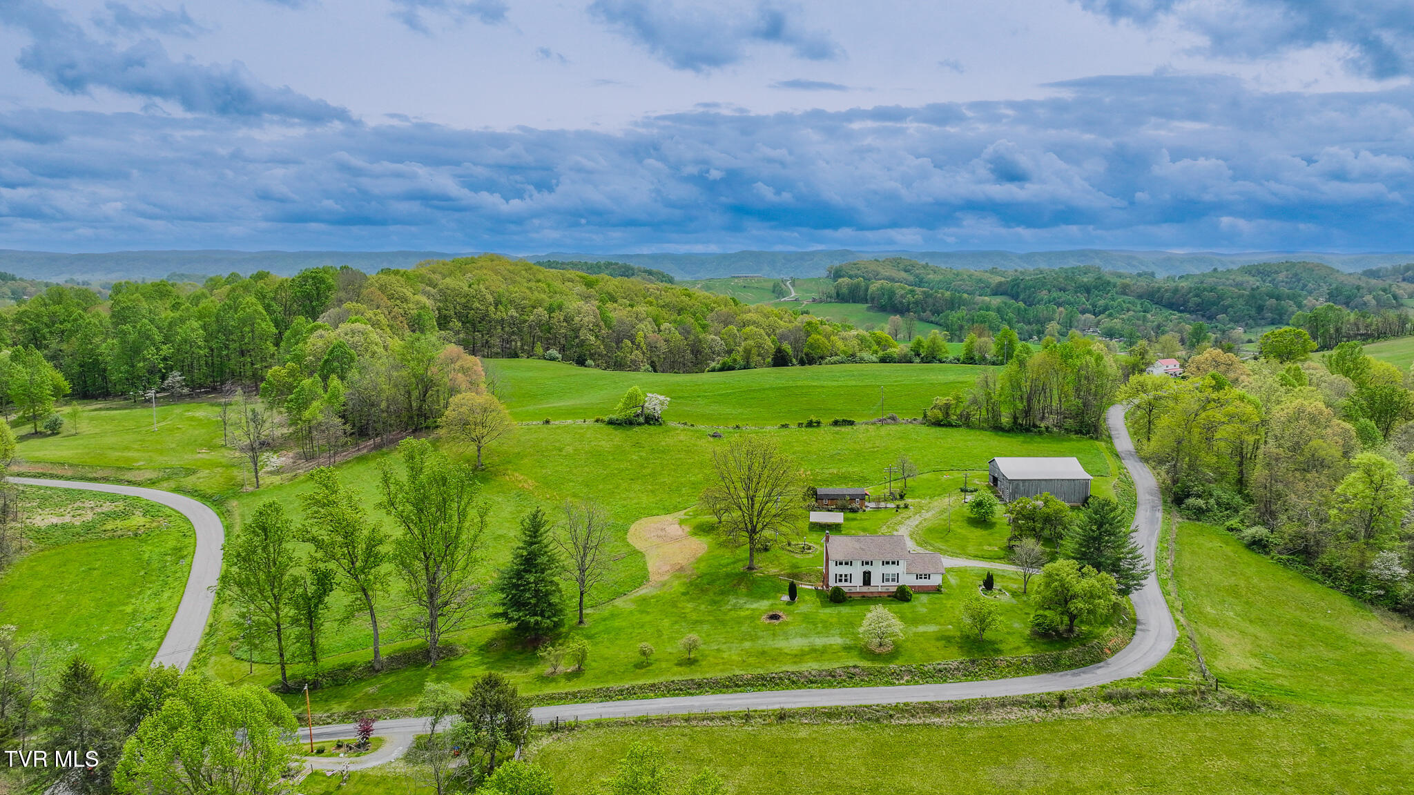 207 Pleasant View Road Rose Hill, VA 24281 - Photo 39 of 53 DJI_20250422122818_0252_D-HDR-2