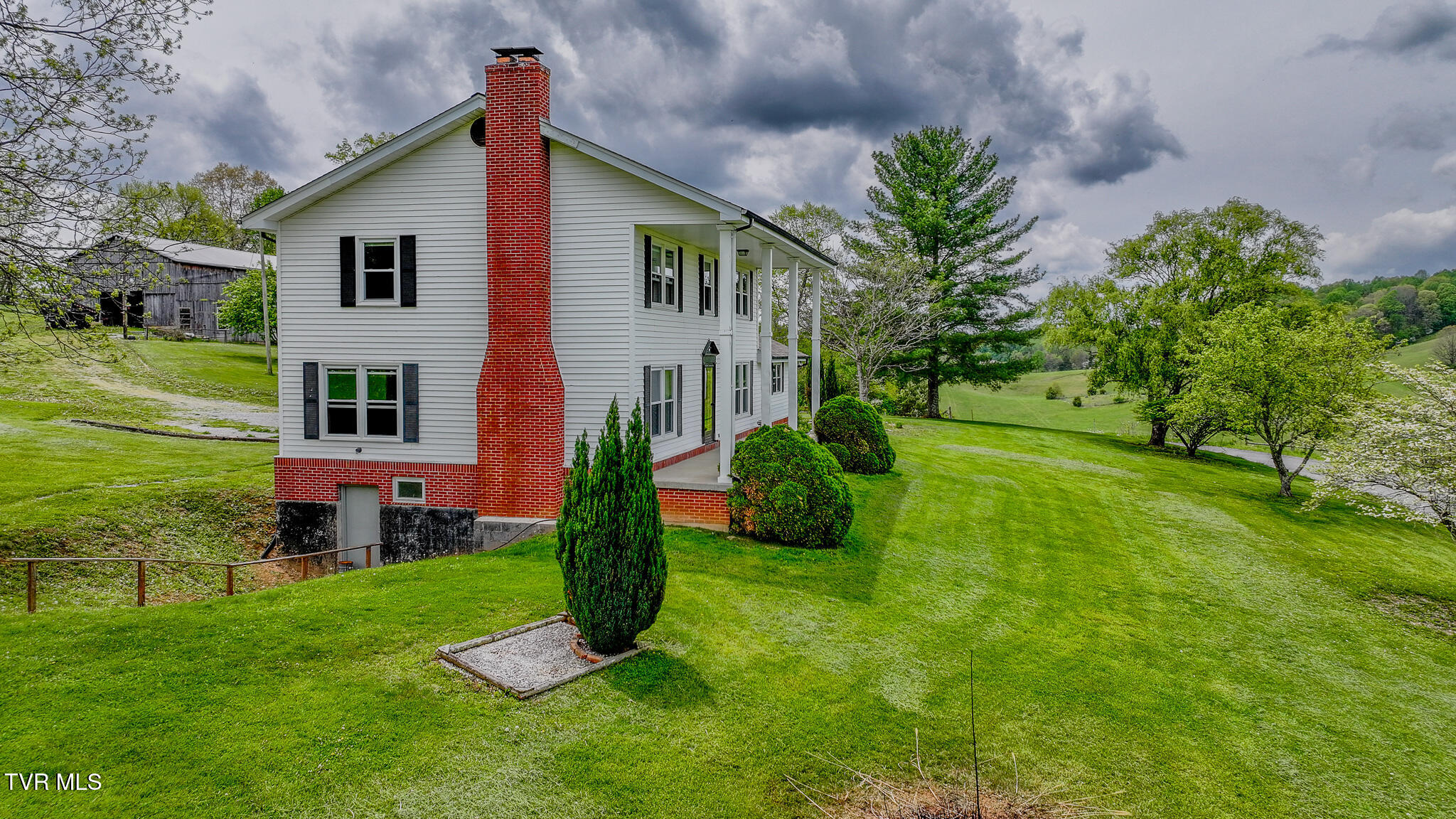 207 Pleasant View Road Rose Hill, VA 24281 - Photo 53 of 53 DJI_20250422124524_0309_D-HDR