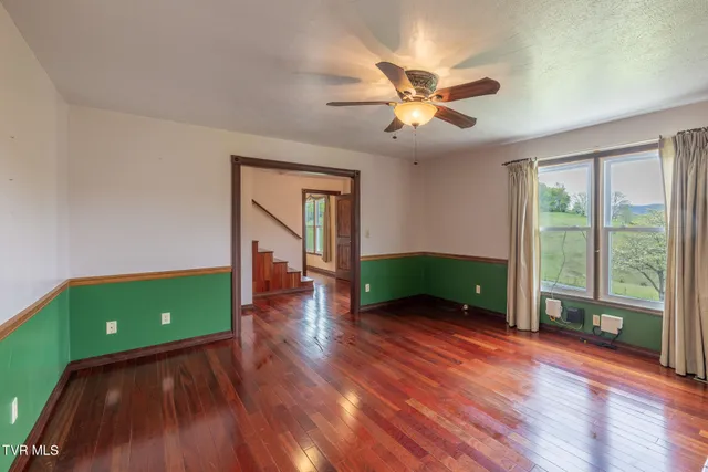 $515,000 | 207 Pleasant View Road, Rose Hill, VA 24281