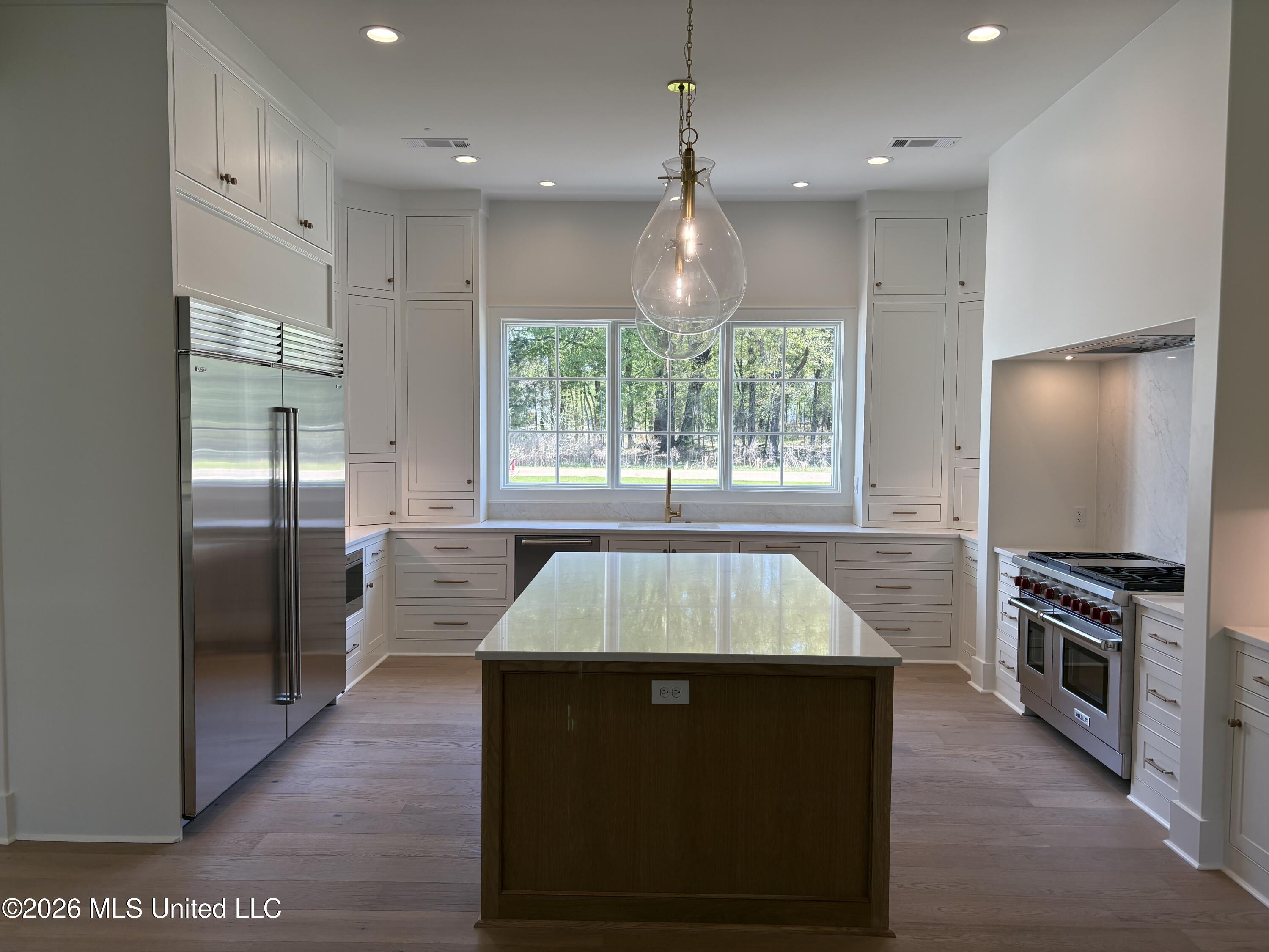 115 Hidden Glades Ridgeland, MS 39157 - Photo 5 of 15 Kitchen