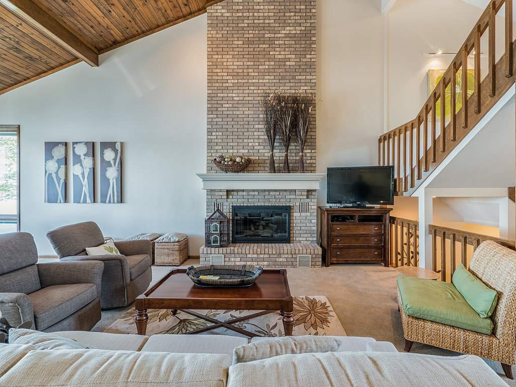 312 Spring Beach Road Rome City, IN 46784 - Photo 12 of 36